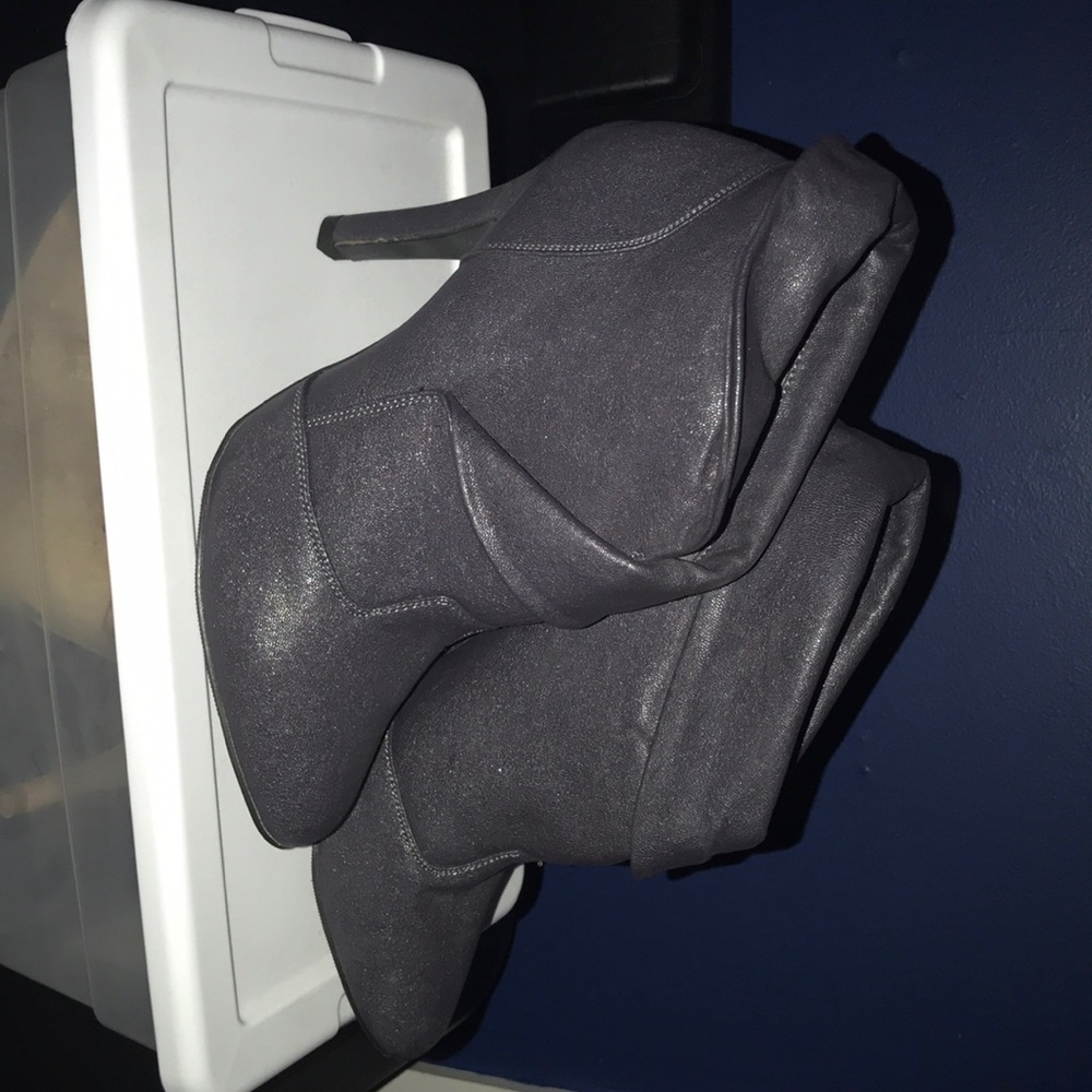 Never worn Ankle booties !!